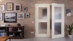 HÖRMANN Doppelflügeltür Gebürstete Pinie Duradecor ProLine Mit Lichtausschnitt LA 12 Mit Zarge -Türen Verkauf 2.2 fluegeltueren baseline la 12 gebuerstete pinie 214607 stilwelt front 1