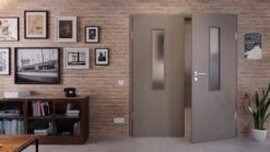 HÖRMANN Doppelflügeltür Taupe RAL 7048 Lack ProLine Mit Lichtausschnitt LA-4 Mittig Mit Zarge -Türen Verkauf 2.2 fluegeltueren baseline la 4 m ral7048 225582 stilwelt front