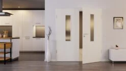 HÖRMANN Doppelflügeltür Reinweiß RAL 9010 Lack ProLine Mit Lichtausschnitt LA 4 Mittig Mit Zarge -Türen Verkauf 2.2 fluegeltueren baseline la 4 m ral9010 214772 stilwelt front 1