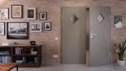 HÖRMANN Doppelflügeltür Staubgrau RAL 7037 Lack ProLine Mit Lichtausschnitt LA-6 Raute Mit Zarge 9 HÖRMANN Doppelflügeltür Staubgrau RAL 7037 Lack ProLine Mit Lichtausschnitt LA-6 Raute Mit Zarge -Türen Verkauf 2.2 fluegeltueren baseline la 6 ral7037 225535 stilwelt front