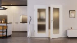 HÖRMANN Doppelflügeltür Gebürstetes Weiß Duradecor ProLine Mit Lichtausschnitt LA 8 Mit Zarge -Türen Verkauf 2.2 fluegeltueren baseline la 8 gebuerstetes weiss 214984 stilwelt front 3