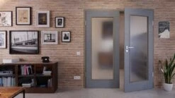 HÖRMANN Doppelflügeltür Schiefer Staubgrau Proline Concepto Mit Lichtausschnitt LA 8 Mit Zarge -Türen Verkauf 2.2 fluegeltueren concepto la 8 cross schiefer staubgrau 226273 stilwelt front 1