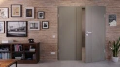 HÖRMANN Doppelflügeltür Groove 85 Staubgrau RAL 7037 Lack DesignLine Mit Zarge 8 HÖRMANN Doppelflügeltür Groove 85 Staubgrau RAL 7037 Lack DesignLine Mit Zarge -Türen Verkauf 2.2 fluegeltueren groove 85 ral7037 226076 stilwelt front