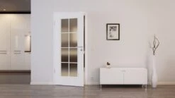 HÖRMANN Innentür Georgia 1 Esche Weiß Duradecor ClassicLine Mit Lichtausschnitt LA Sprosse 2/4 -Türen Verkauf 2.2 innentueren georgia 01 la sprosse 2 4 esche weiss 189875 stilwelt front