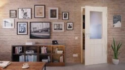 HÖRMANN Innentür Georgia 2 Gebürstete Pinie Duradecor ClassicLine Mit Lichtausschnitt LA -Türen Verkauf 2.2 innentueren georgia 02 la gebuerstete pinie 189903 stilwelt front