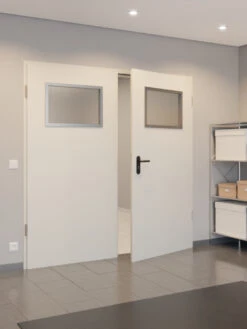 HÖRMANN Komplettset 2-flg. Mehrzwecktür MZ-2 Mit Lichtausschnitt LA-B5 Inkl. Eckzarge -Türen Verkauf 2.2 funktionstueren mz la b5 ral9002 150850 stilwelt closeup