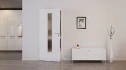 HÖRMANN Innentür Bütte Weiß Duradecor ProLine Mit Lichtausschnitt LA 24 Mittig -Türen Verkauf 2.2 innentueren baseline duradecor glatt la 24 buette weiss 159995 stilwelt front