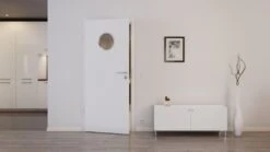 HÖRMANN Innentür Bütte Weiß Duradecor ProLine Mit Lichtausschnitt LA Bullauge -Türen Verkauf 2.2 innentueren baseline duradecor glatt la bullauge buette weiss 159997 stilwelt front