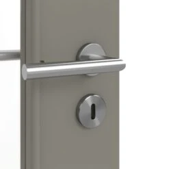 HÖRMANN Doppelflügeltür Groove 34 Staubgrau RAL 7037 Lack DesignLine Mit Lichtausschnitt LA 24 Schlossseitig Mit Zarge -Türen Verkauf 3.1 fluegeltueren groove 34 la 24 s ral7037 226056 detail oberflaeche