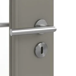 HÖRMANN Doppelflügeltür Groove 78 Staubgrau RAL 7037 Lack DesignLine Mit Lichtausschnitt LA 24 Schlossseitig Mit Zarge 10 HÖRMANN Doppelflügeltür Groove 78 Staubgrau RAL 7037 Lack DesignLine Mit Lichtausschnitt LA 24 Schlossseitig Mit Zarge -Türen Verkauf 3.1 fluegeltueren groove 78 la 24 s ral7037 226074 detail oberflaeche